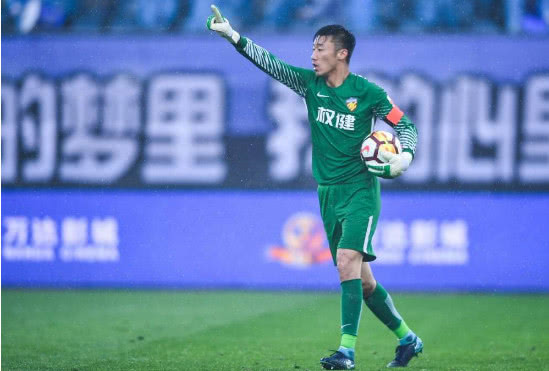  AC米兰年轻门将神勇发挥，多次扑救力保球队零封对手