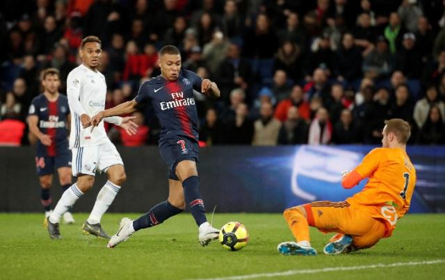  里尔中场拦截出色，成功限制住布雷斯特进攻火力