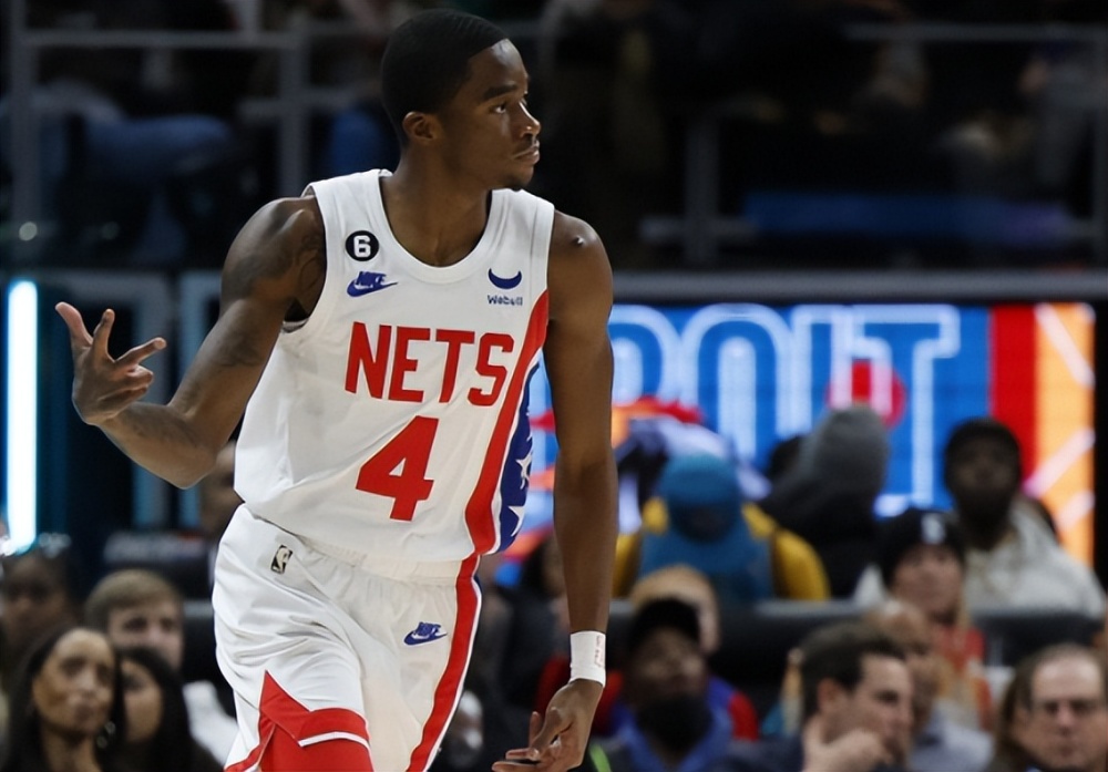  布里奇斯高效发挥篮网逆转猛龙止住近期连败困境